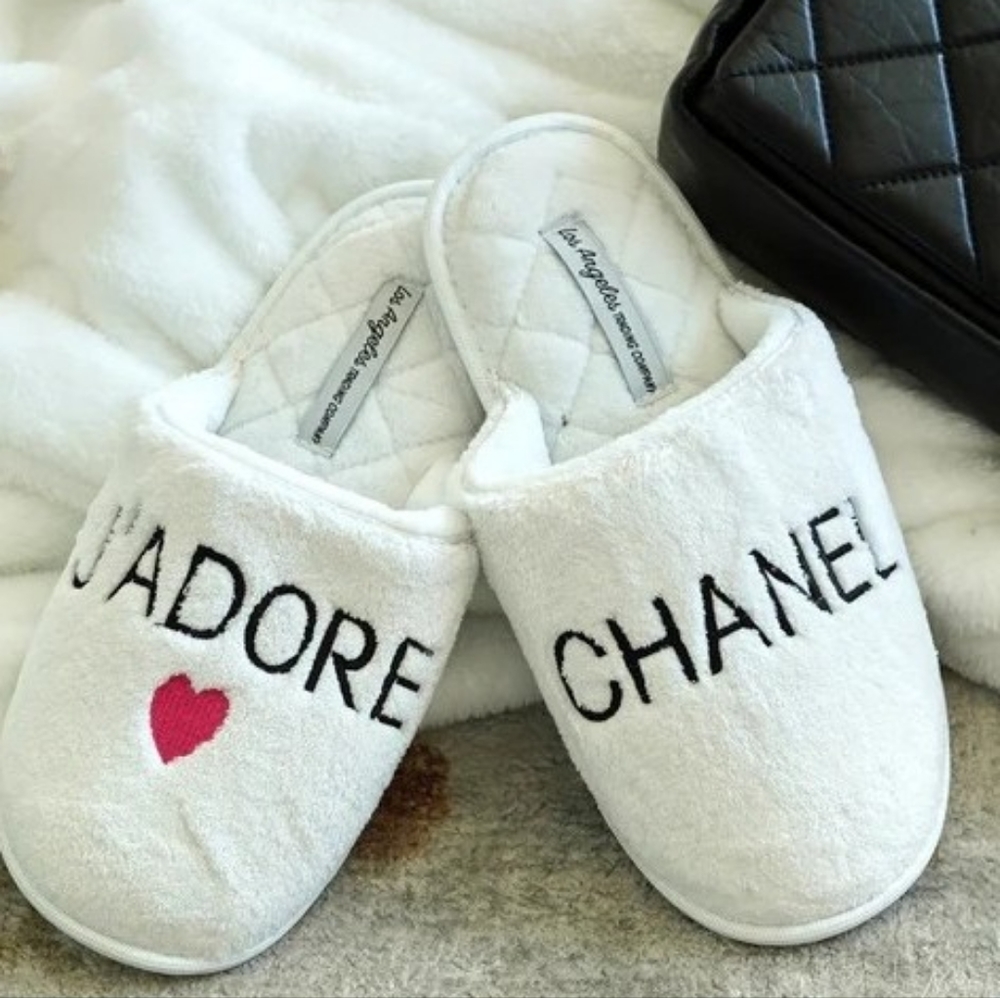 Woman's plush cozy slippers